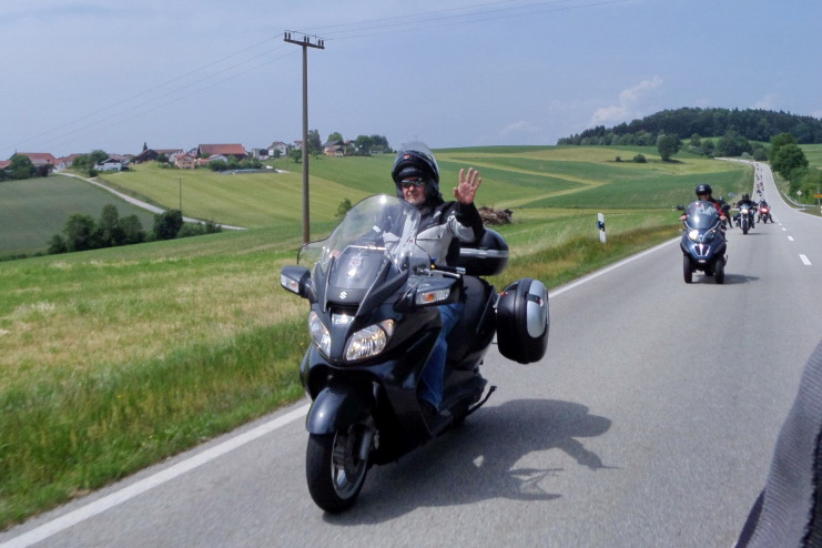 Motorradkorso Passau_26.JPG - SAMSUNG CAMERA PICTURES